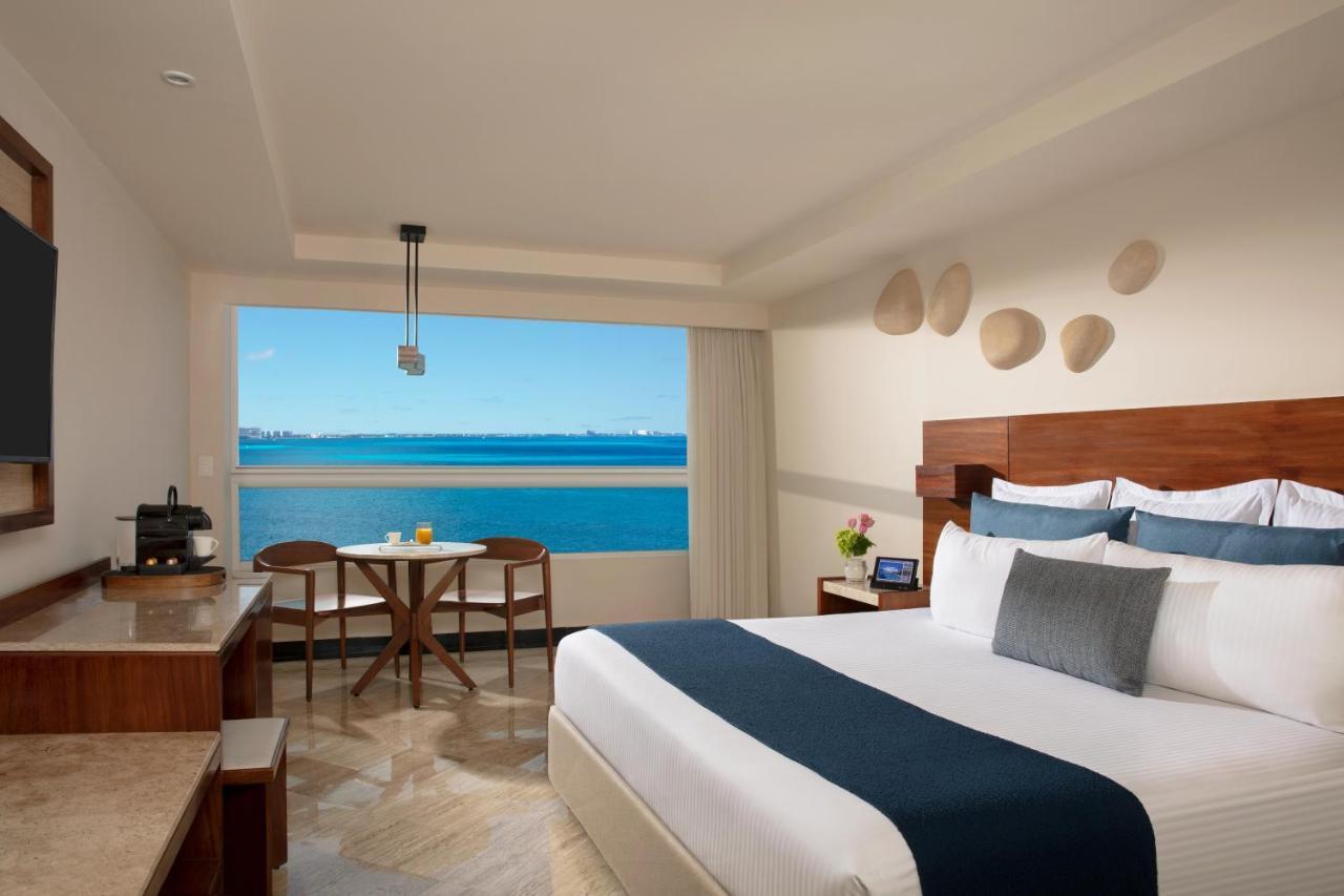 Quarto Preferred Club com Cama King-size e Vista do Mar